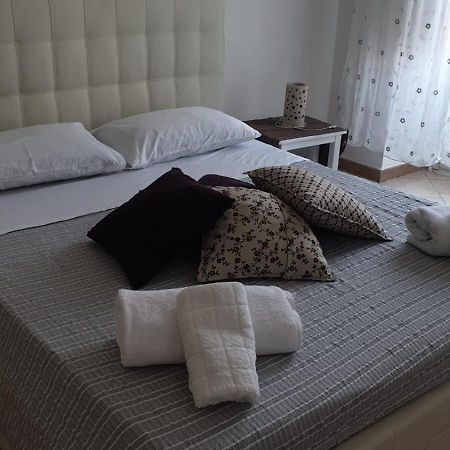 Casa Vacanze "Cortile Aquilone" คาตาเนีย ภายนอก รูปภาพ
