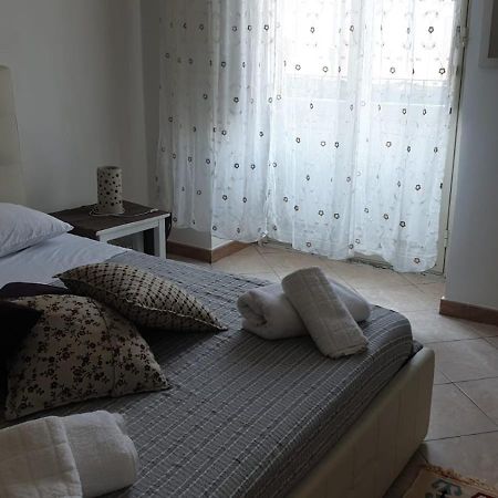 Casa Vacanze "Cortile Aquilone" คาตาเนีย ภายนอก รูปภาพ