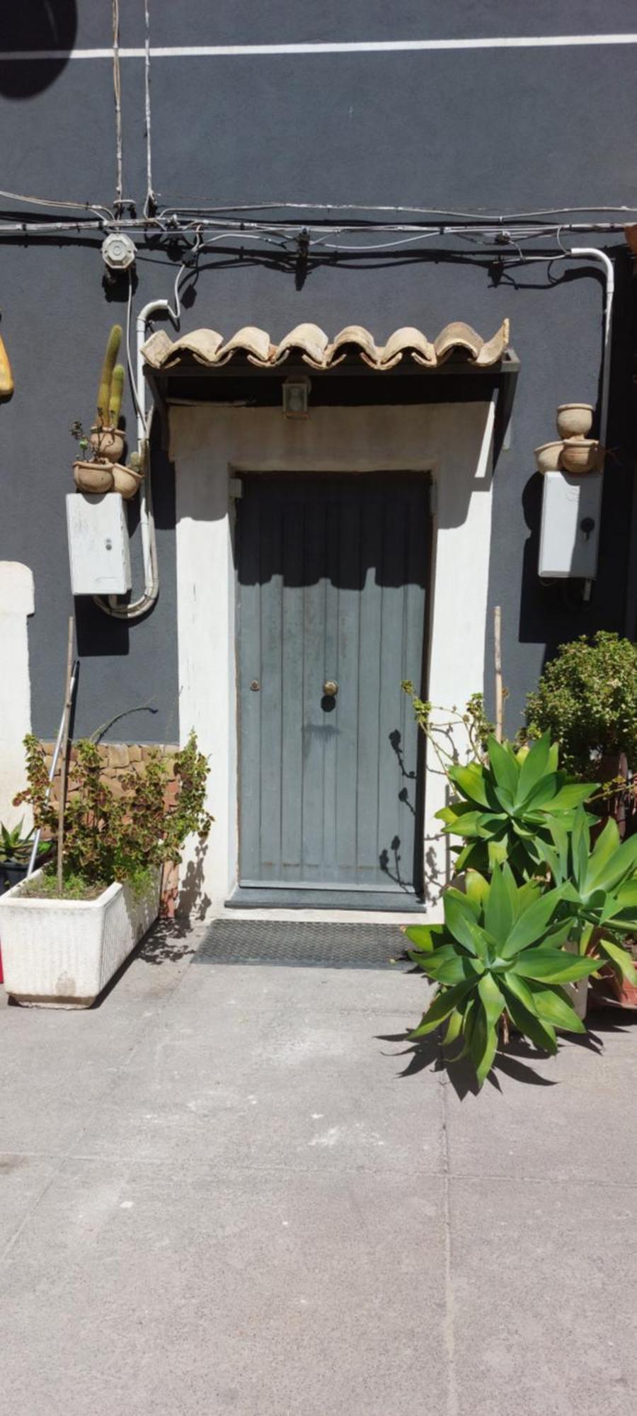 Casa Vacanze "Cortile Aquilone" คาตาเนีย ภายนอก รูปภาพ