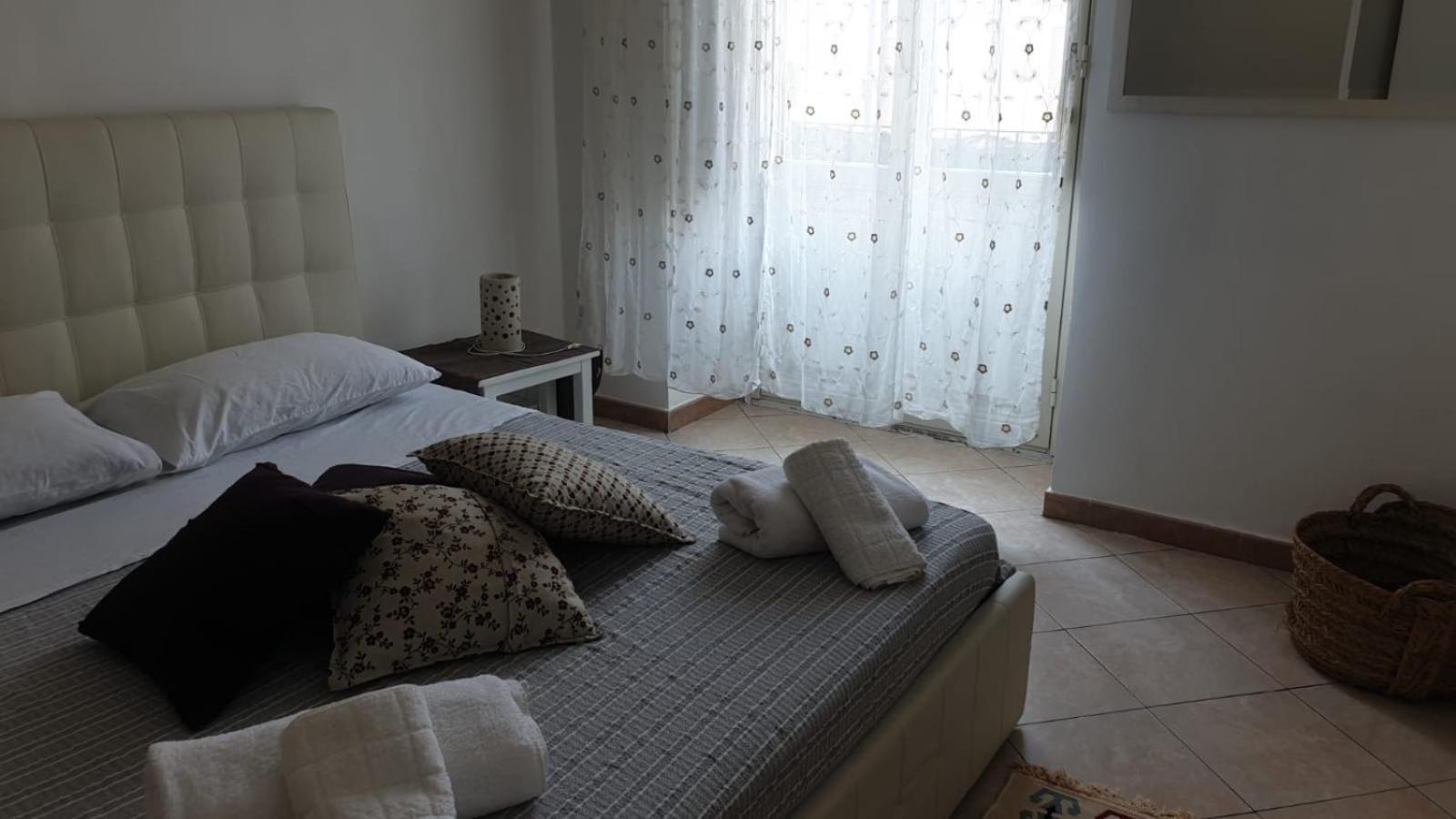 Casa Vacanze "Cortile Aquilone" คาตาเนีย ภายนอก รูปภาพ