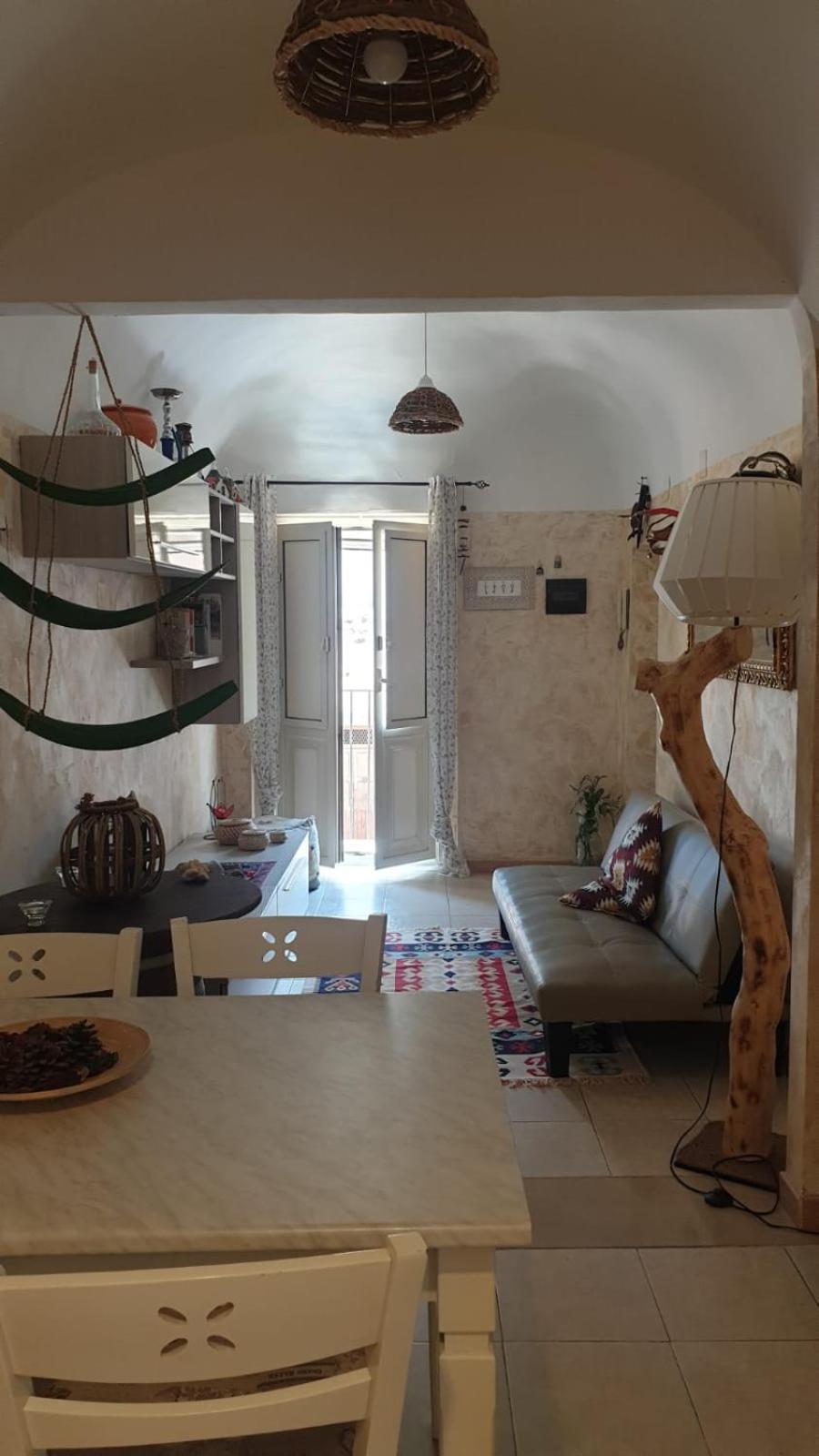 Casa Vacanze "Cortile Aquilone" คาตาเนีย ภายนอก รูปภาพ