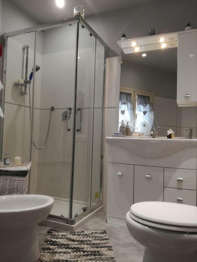 Casa Vacanze "Cortile Aquilone" คาตาเนีย ภายนอก รูปภาพ